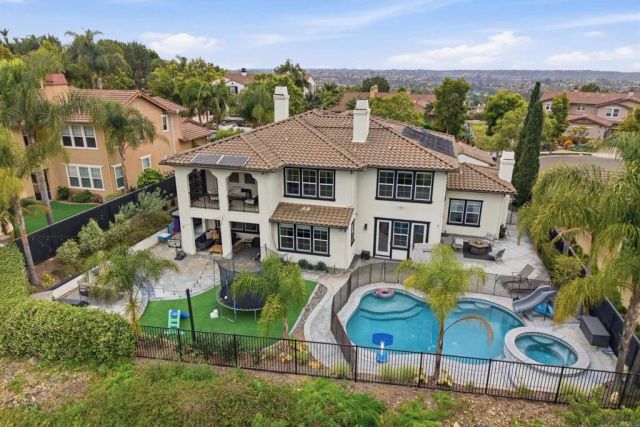 3579 Calle Palmito, Carlsbad, CA 92009