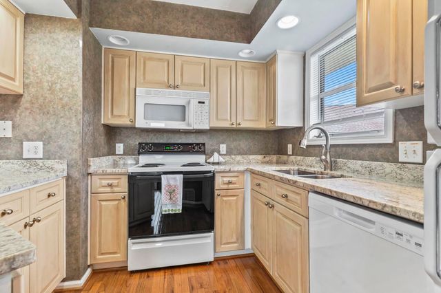 300 Shorehaven Dr Unit V4, North Myrtle Beach, SC 29582