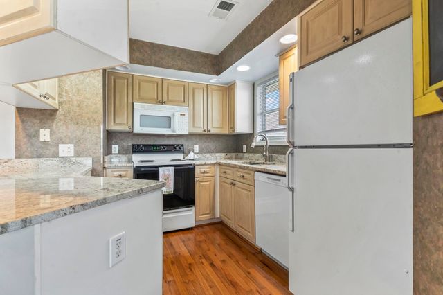 300 Shorehaven Dr Unit V4, North Myrtle Beach, SC 29582
