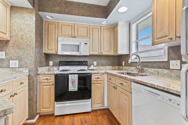 300 Shorehaven Dr Unit V4, North Myrtle Beach, SC 29582