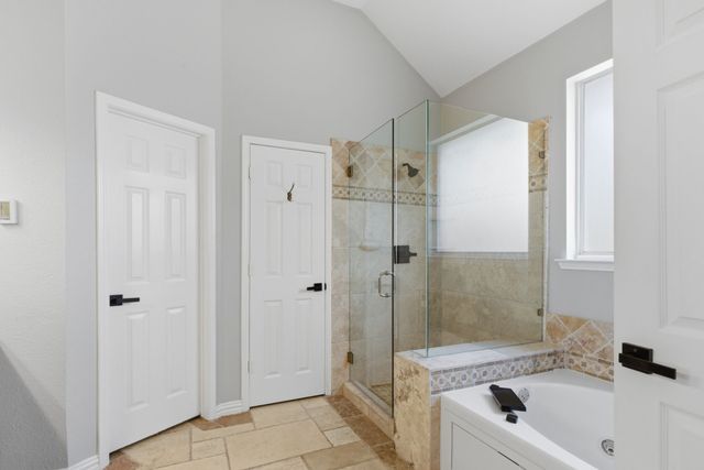 138 Briar Oak Drive, Murphy, TX 75094