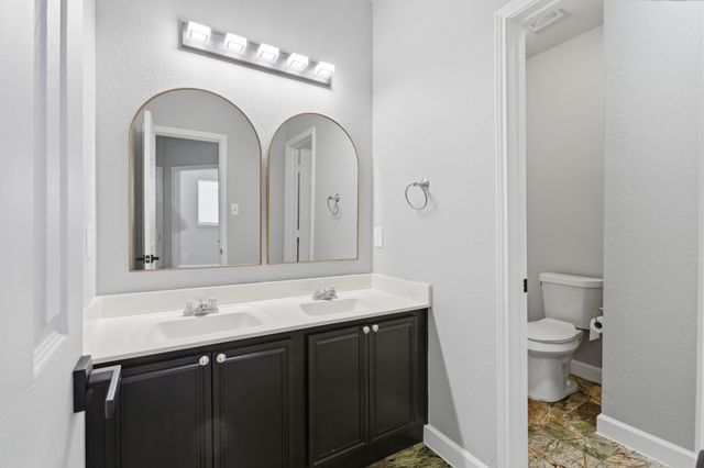 138 Briar Oak Drive, Murphy, TX 75094