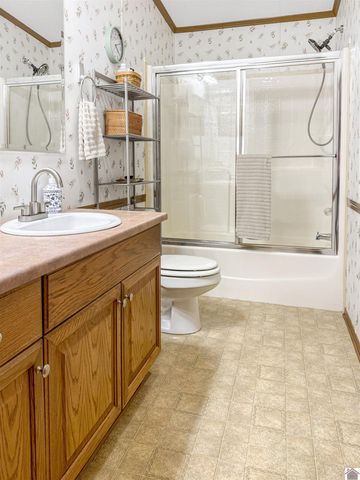 5472 STE RTE 94E, Murray, KY 42071