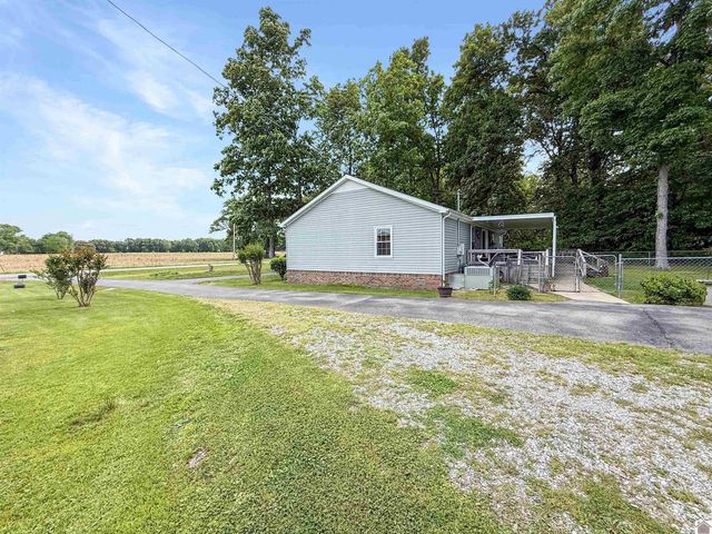 5472 STE RTE 94E, Murray, KY 42071