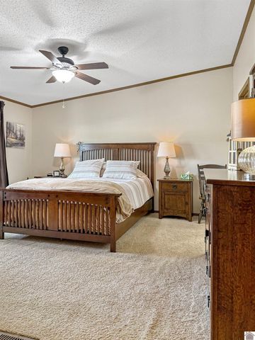 5472 STE RTE 94E, Murray, KY 42071