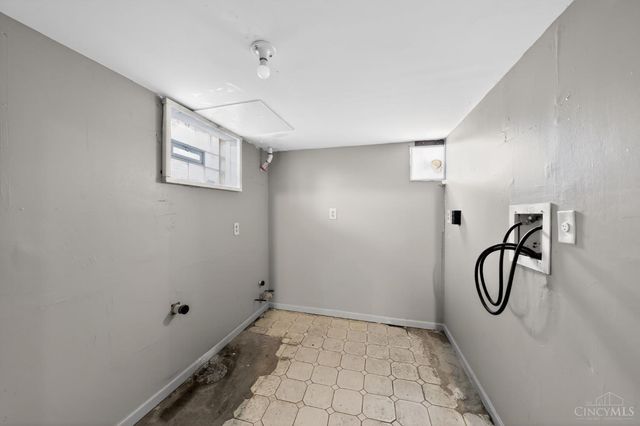 1712 Norcol Lane, North College Hill, OH 45231