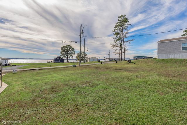 1048 Merritt Mountain Road, Many, LA 71449