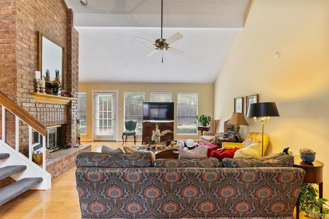 16622 Cleary Circle, Dallas, TX 75248