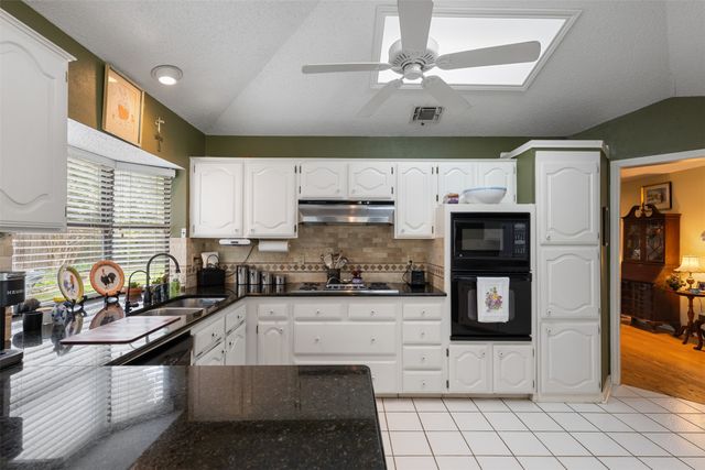 16622 Cleary Circle, Dallas, TX 75248