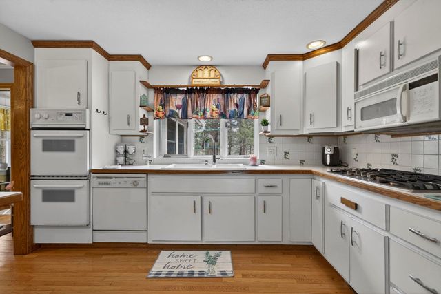 28 Spring Road, Amherst, NH 03031