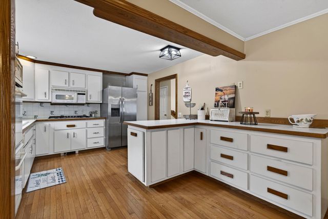 28 Spring Road, Amherst, NH 03031