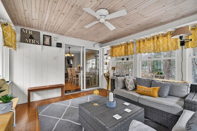 28 Spring Road, Amherst, NH 03031