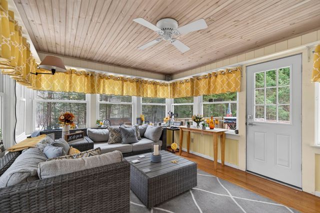 28 Spring Road, Amherst, NH 03031