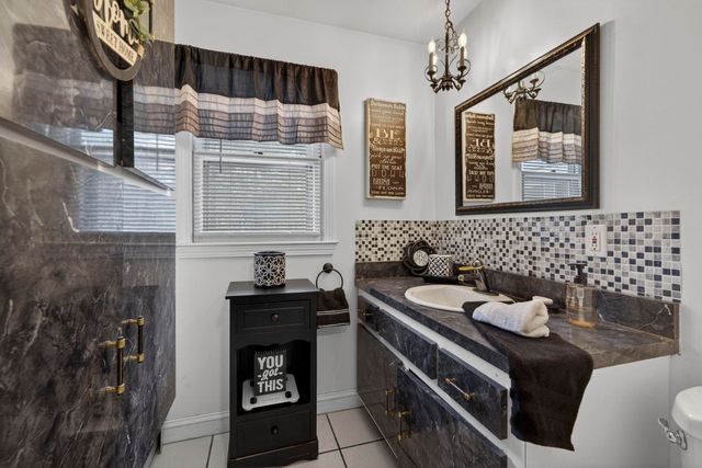 28 Spring Road, Amherst, NH 03031