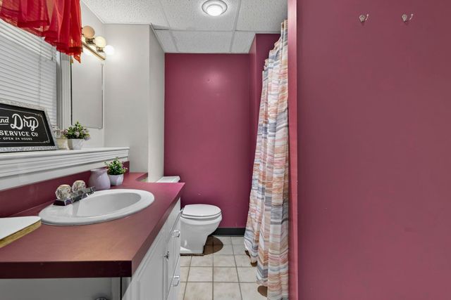 28 Spring Road, Amherst, NH 03031