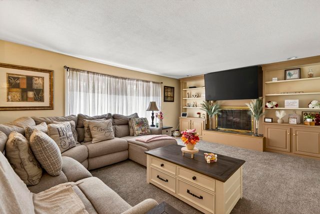 28 Spring Road, Amherst, NH 03031