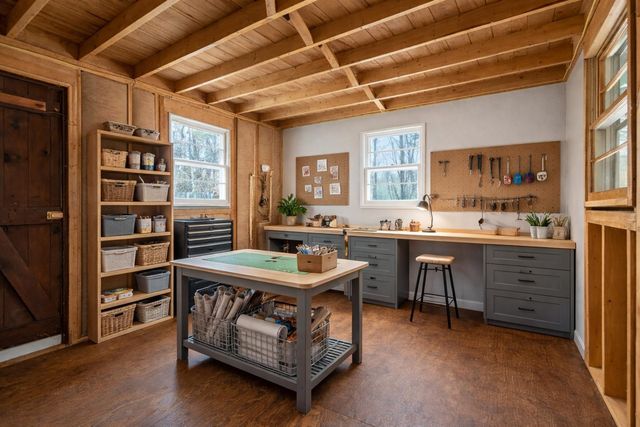 28 Spring Road, Amherst, NH 03031