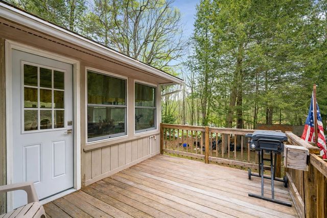 28 Spring Road, Amherst, NH 03031