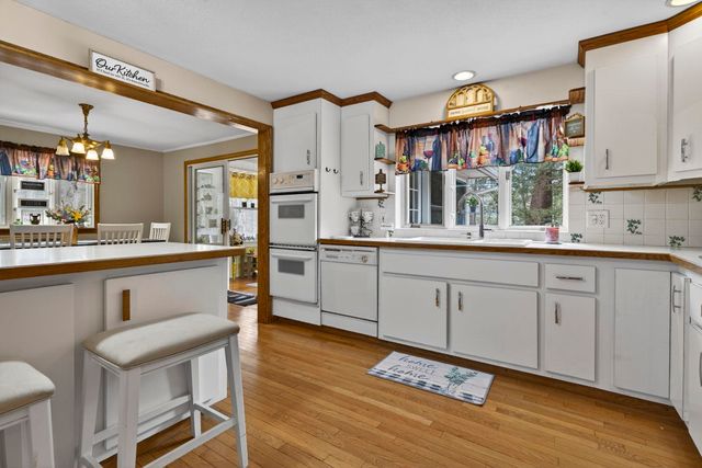 28 Spring Road, Amherst, NH 03031