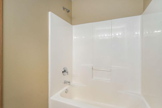 5551 W David Street W, Springfield, MO 65802