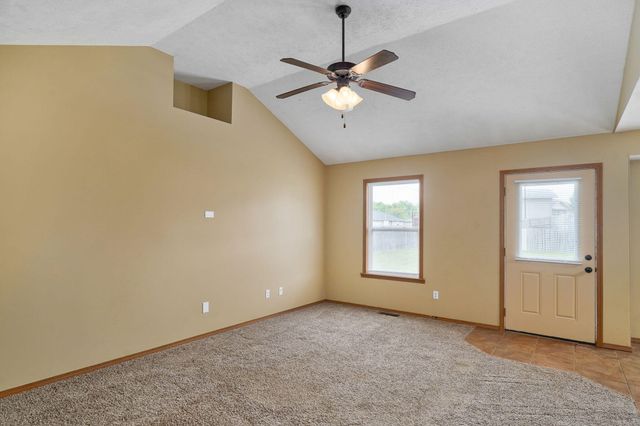 5551 W David Street W, Springfield, MO 65802