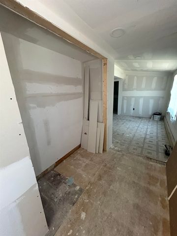 31-33 Howard Street, Laconia, NH 03246