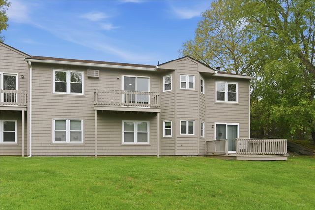 38 Stone Trail C, North Providence, RI 02904