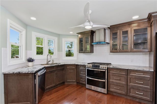 38 Stone Trail C, North Providence, RI 02904