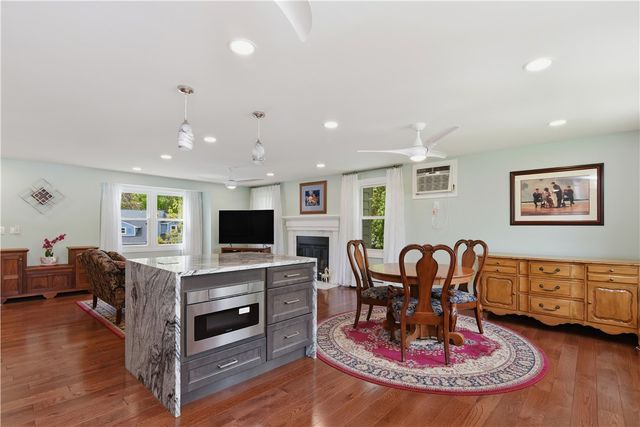 38 Stone Trail C, North Providence, RI 02904