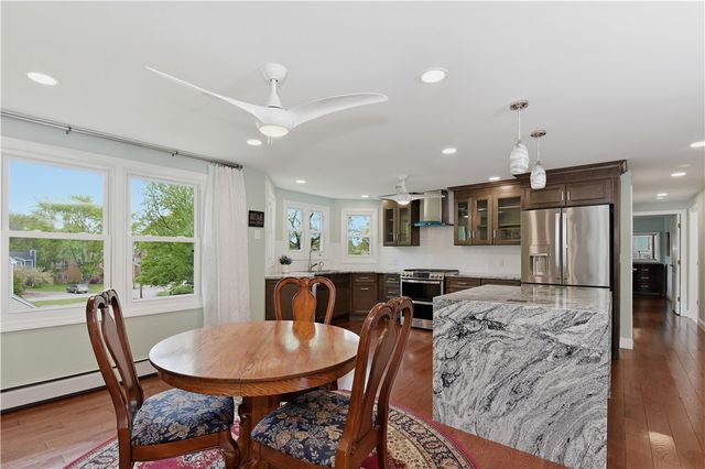 38 Stone Trail C, North Providence, RI 02904