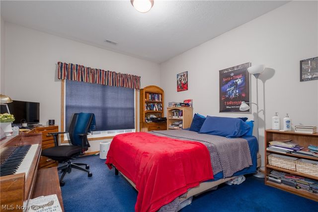 1926 University Commons Drive SE, Massillon, OH 44646