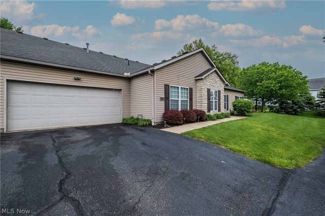 1926 University Commons Drive SE, Massillon, OH 44646