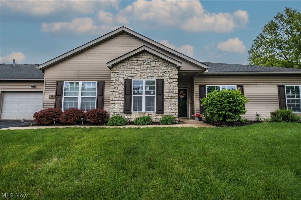 1926 University Commons Drive SE, Massillon, OH 44646