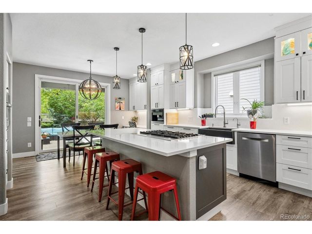 6250 W Crestline Ave, Littleton, CO 80123