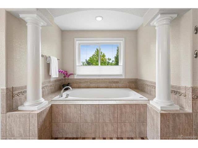 6250 W Crestline Ave, Littleton, CO 80123