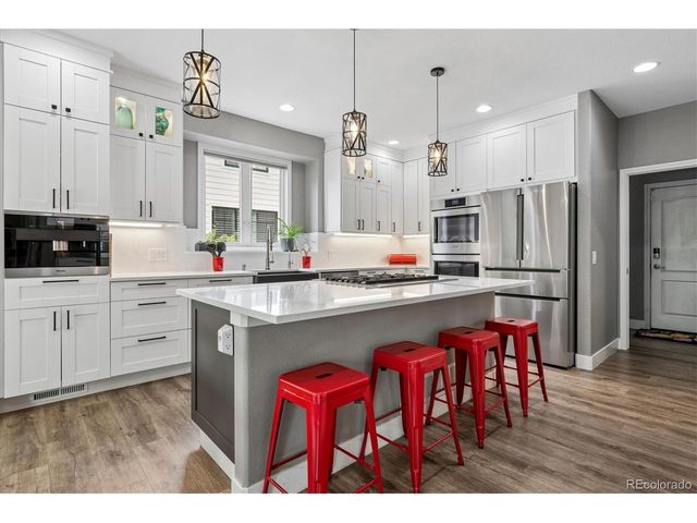 6250 W Crestline Ave, Littleton, CO 80123