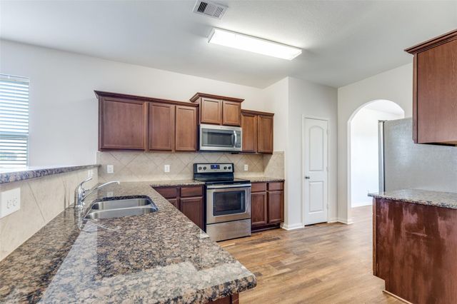 502 Douro Drive, Crosby, TX 77532