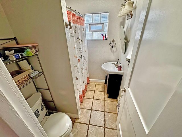 521 S 75th STREET, Milwaukee, WI 53214