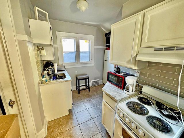 521 S 75th STREET, Milwaukee, WI 53214