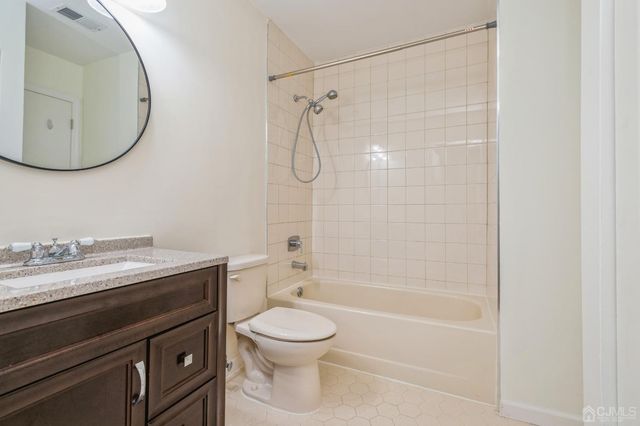 101 Quince Court, Lawrence, NJ 08648