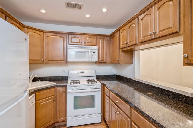 101 Quince Court, Lawrence, NJ 08648