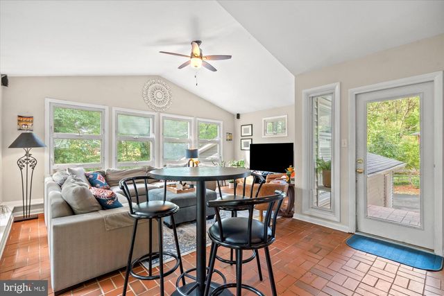 4002 MILLCREEK DR, Annandale, VA 22003