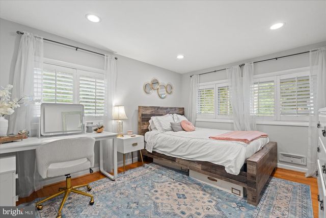 4002 MILLCREEK DR, Annandale, VA 22003