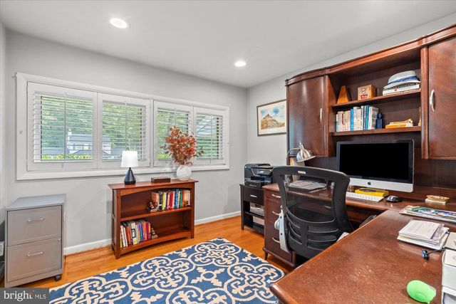 4002 MILLCREEK DR, Annandale, VA 22003