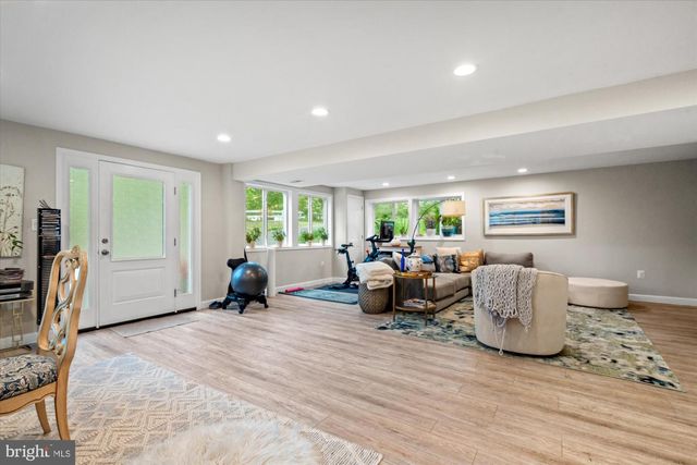 4002 MILLCREEK DR, Annandale, VA 22003