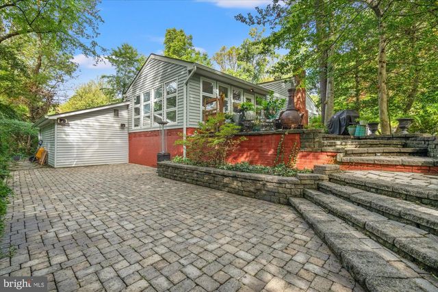 4002 MILLCREEK DR, Annandale, VA 22003