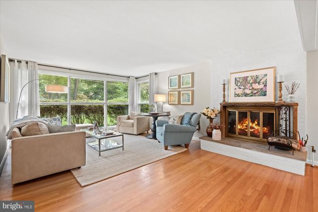 4002 MILLCREEK DR, Annandale, VA 22003