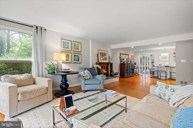 4002 MILLCREEK DR, Annandale, VA 22003