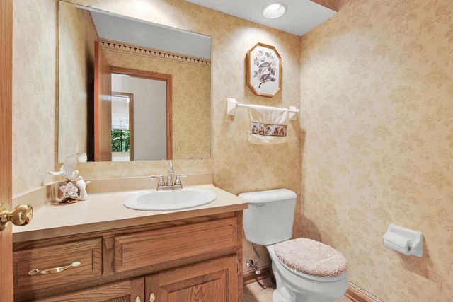 12520 W North LANE, New Berlin, WI 53151