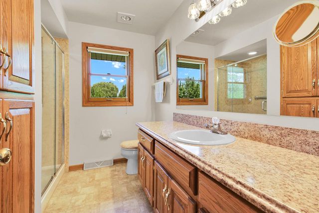 12520 W North LANE, New Berlin, WI 53151